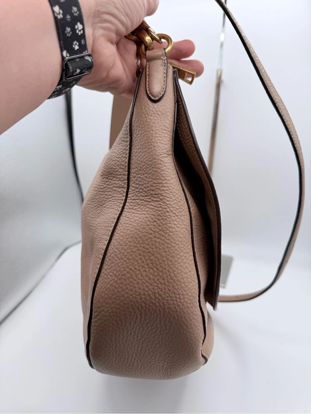 Coach Turnlock Hobo in Polished Pebble Leather —‎ Sand/Beige | Style CA079